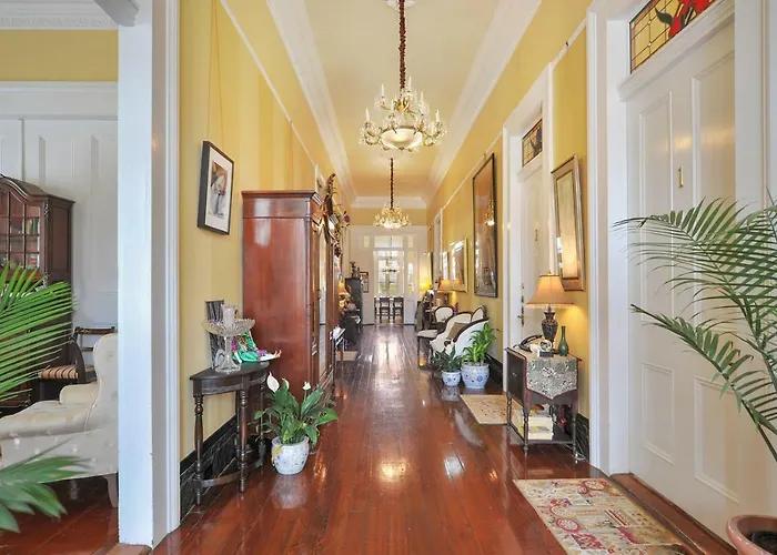 Ashton\'S Bed And Breakfast
